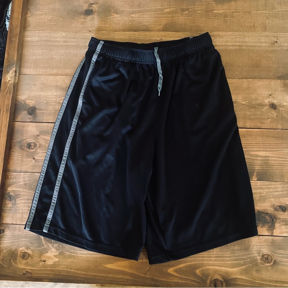 Exertek black basketball shorts